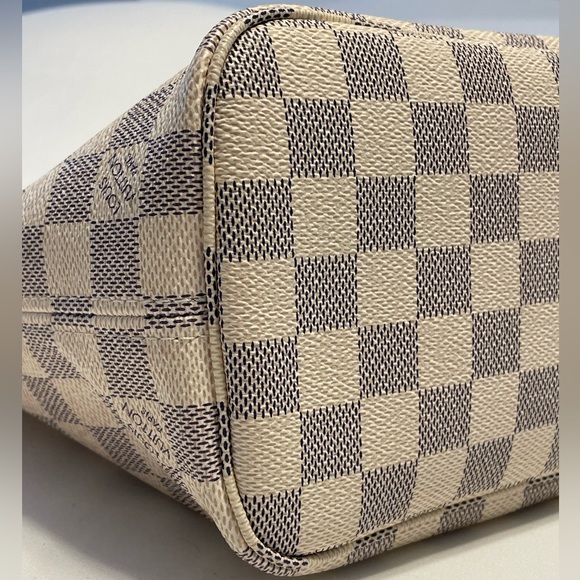 Louis Vuitton Damier Azur Neverfull PM - Picture 11 of 14